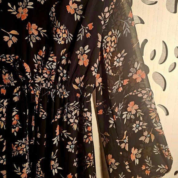 Romantic Floral Lovestitch long sleeve dress size medium - Picture 3 of 6